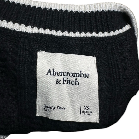 ABERCROMBIE & FITCH Cable-Knit Sweater Black White Vneck Vest - Picture 7 of 10